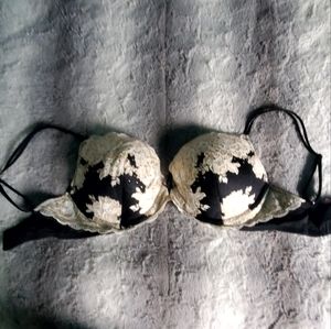 Victoria secret very sexy push up bra